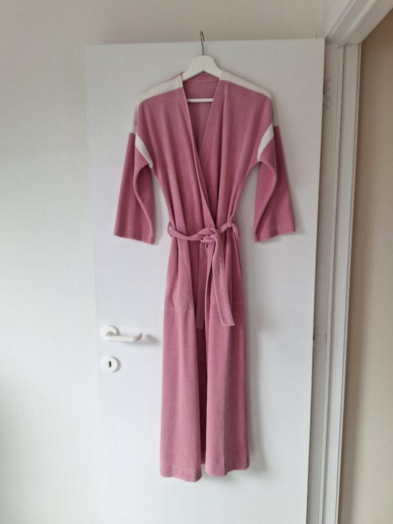 Vintage lange dameskamerjas, Vêtements | Femmes, Homewear, Enlèvement ou Envoi, Porté, Taille 38/40 (M), Rose