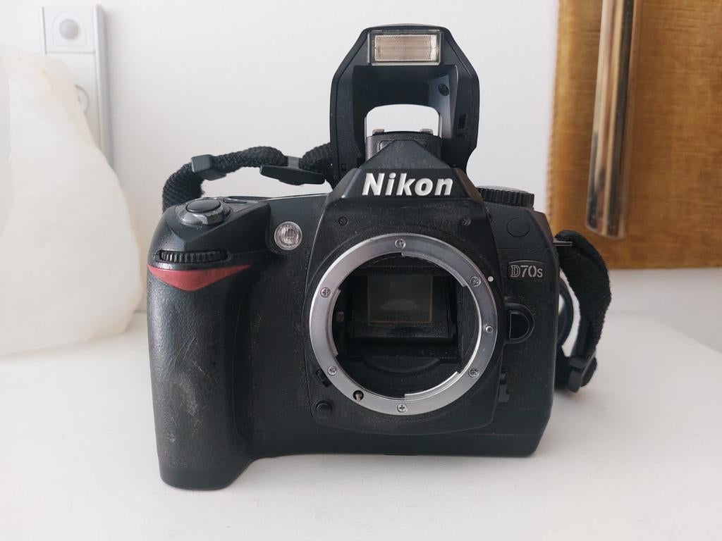 Nikon D70s defect, TV, Hi-fi & Vidéo, Enlèvement ou Envoi, Nikon