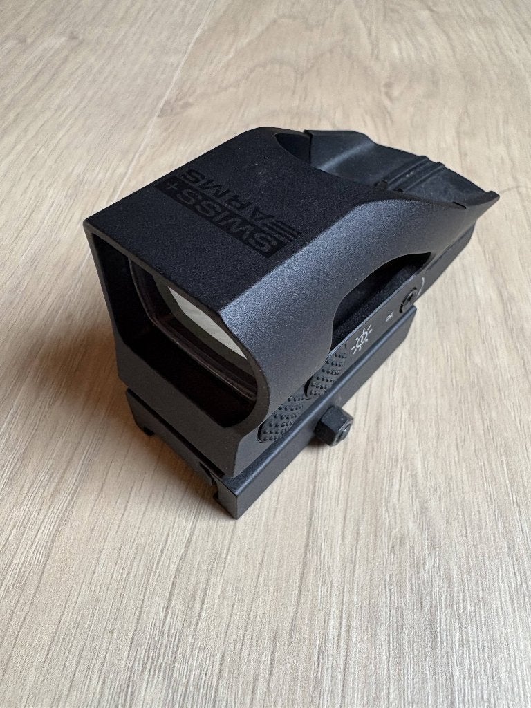 Red & green dot sight (airsoft), Sport en Fitness, Ophalen of Verzenden, Zo goed als nieuw