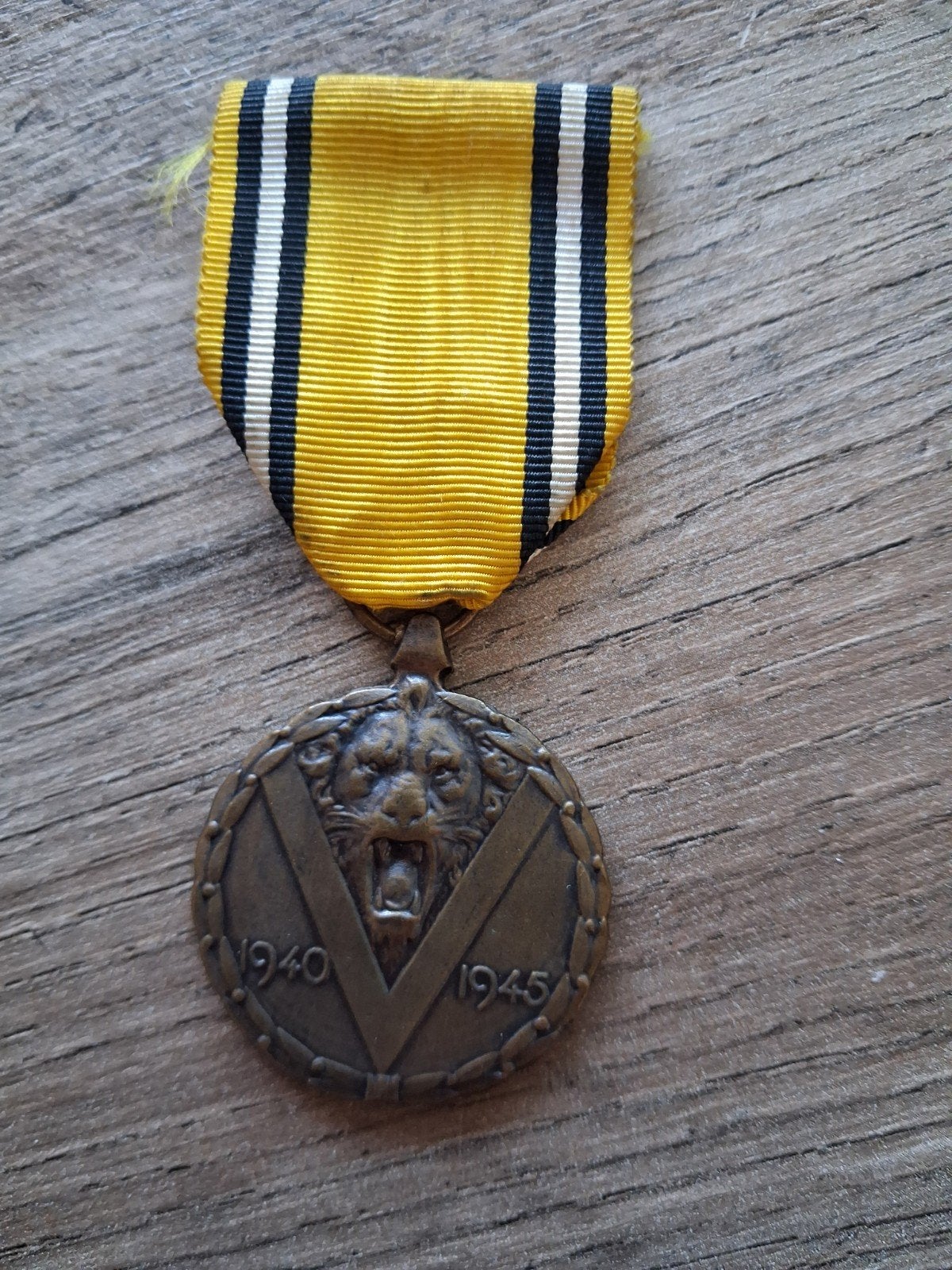 Médaille : Médaille commémorative de la Seconde Guerre mondi, Collections, Envoi