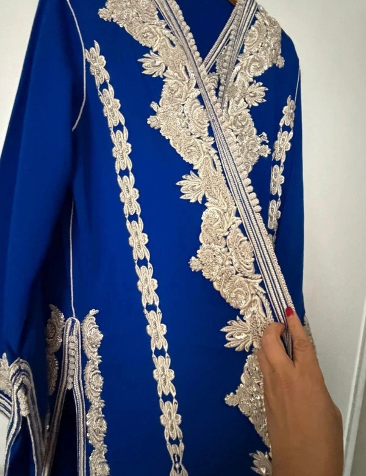 Magnifique takchita haute couture neuve taille unique, Vêtements | Femmes, Habits de circonstance, Enlèvement ou Envoi, Neuf, Bleu