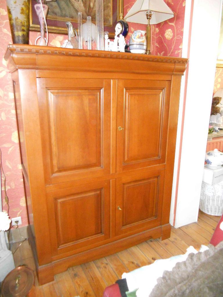Meuble TV merisier, Enlèvement, Utilisé