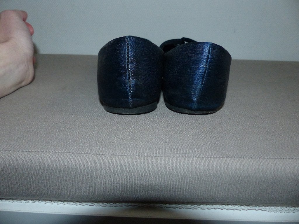 Ballerines bleues en satin - taille 38, Vêtements | Femmes, Enlèvement ou Envoi, Comme neuf, Bleu, Ballerines