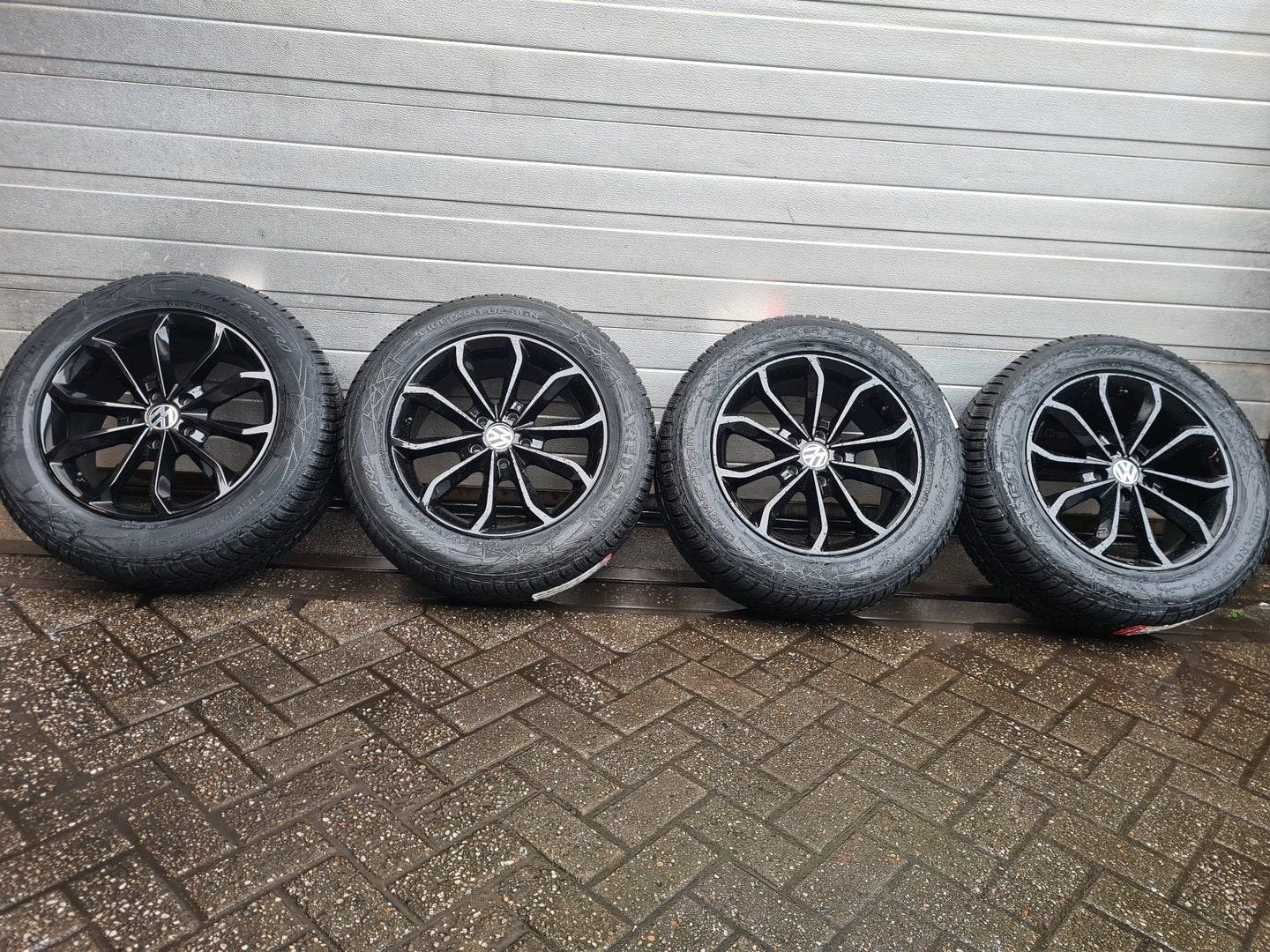 Jantes Volkswagen VW Crafter MAN TGE noires de 18 pouces ave, Neuf, Pneus et Jantes, Pneus hiver, 255 mm