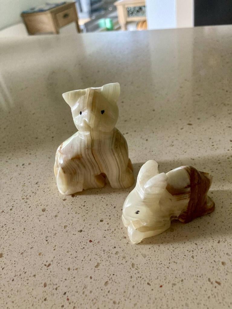 2 beeldjes : kat en konijn, Enlèvement ou Envoi, Comme neuf, Animal