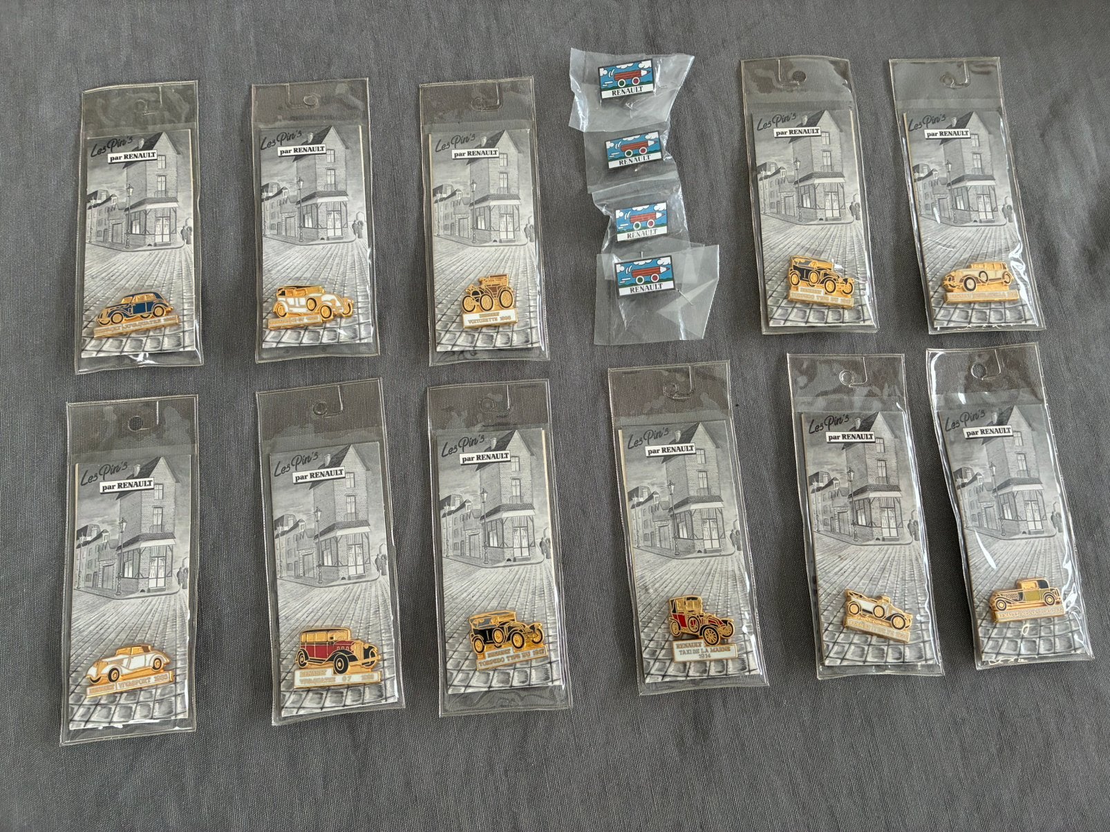 collection pins pin's voiture Renault ancienne, Enlèvement, Neuf, Marque, Insigne ou Pin's
