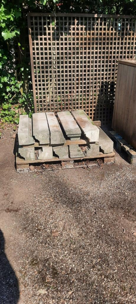 Corniches en grès, Bricolage & Construction, Enlèvement, Utilisé