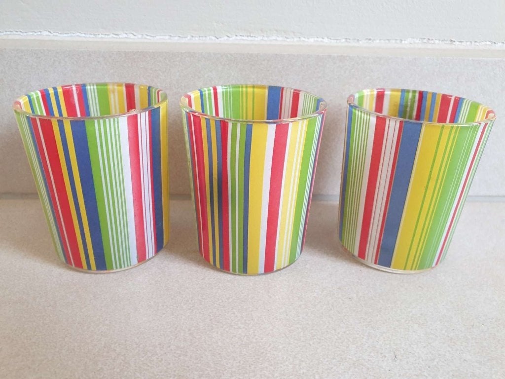 3 glazen theelichthouders regenboogkleuren H 7cm diam 5cm, Huis en Inrichting, Ophalen