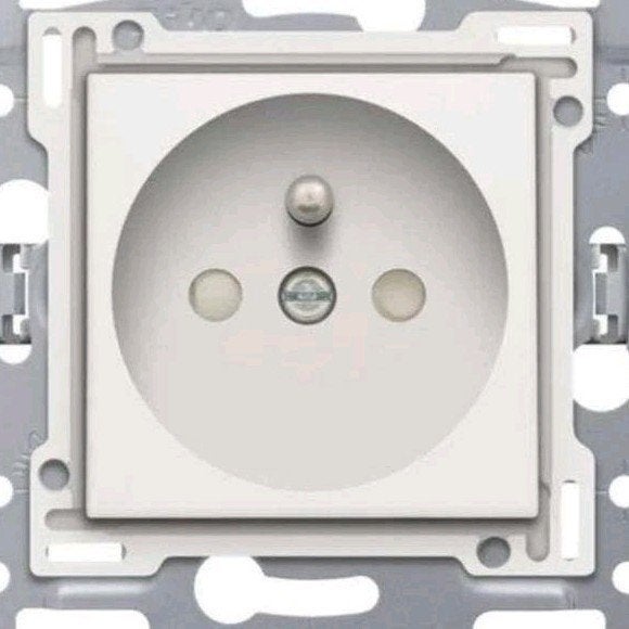 Niko Original White Stopcontact met steekklemmen, Doe-het-zelf en Bouw, Elektriciteit en Kabels, Ophalen, Stopcontact