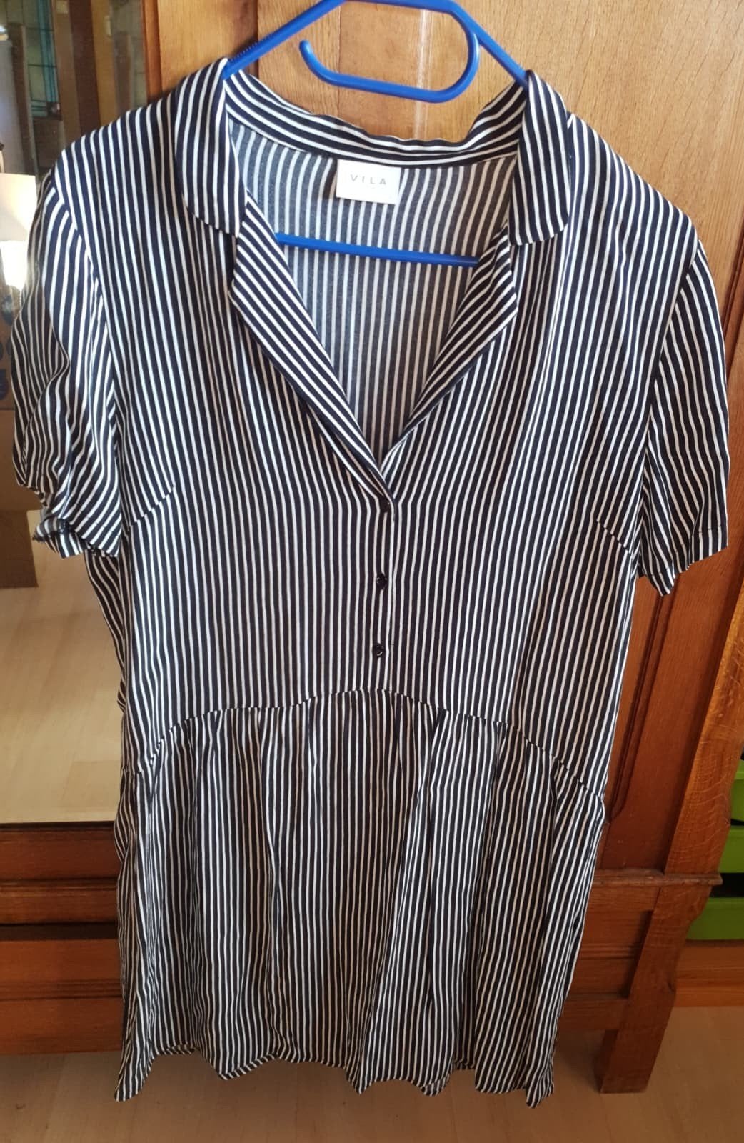 Robe/robe à rayures noires et blanches Vila - taille 42, Taille 42/44 (L), Enlèvement ou Envoi, Comme neuf, Vila Clothes