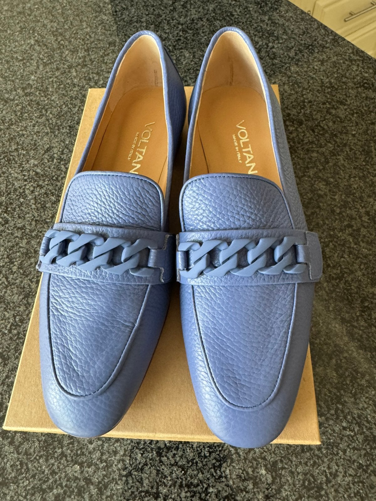 Voltan mocassin maat 38,5, Neuf, Enlèvement, Bleu, Sabots