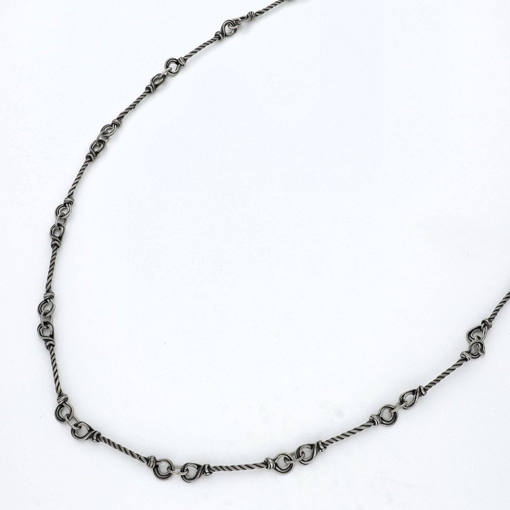 Collier en argent Dutch Design avec maillons torsadés, Bijoux, Sacs & Beauté, Enlèvement ou Envoi, Comme neuf, Argent