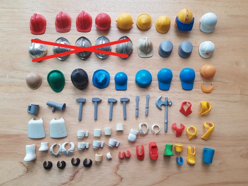 Lot accessoires pour Playmobil (casques, chapeaux, gants, …), Ophalen, Losse onderdelen, Overige typen