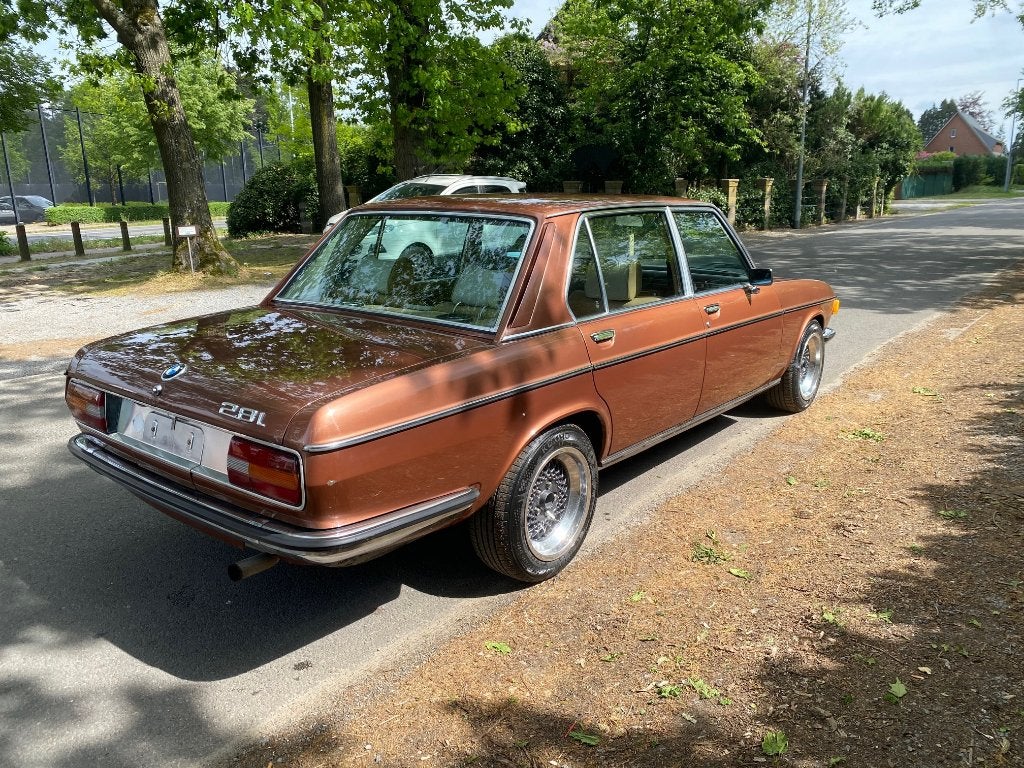 1975 BMW E3 2.8L Te koop/te ruil, Autos, BMW, Particulier, Série 7, Essence, Berline, 4 portes, Boîte manuelle, Brun, Beige, Cuir et Tissu