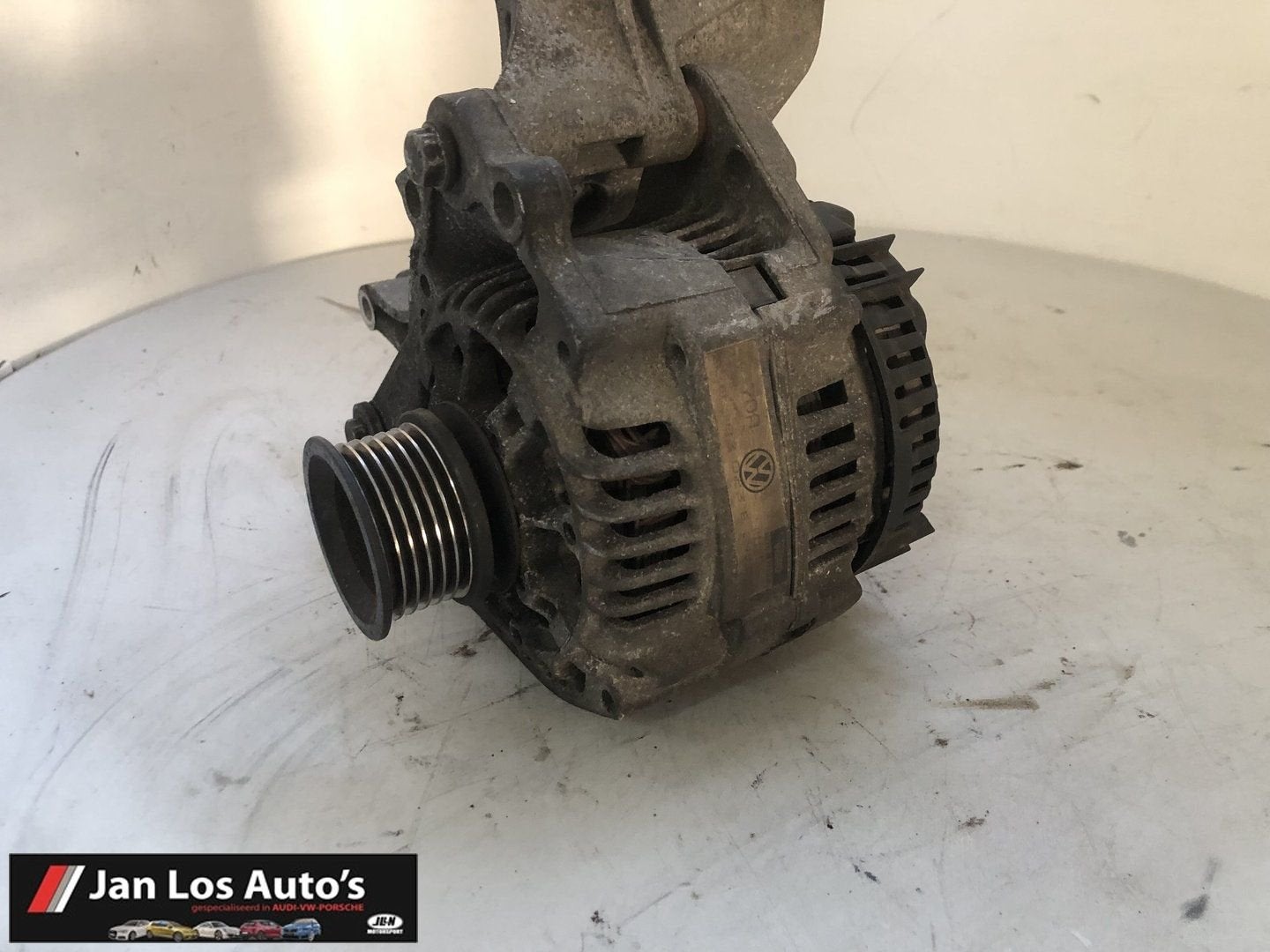 VW Golf  2.0 Dynamo 70A 037 903 023 E, Gebruikt, -, Volkswagen, -