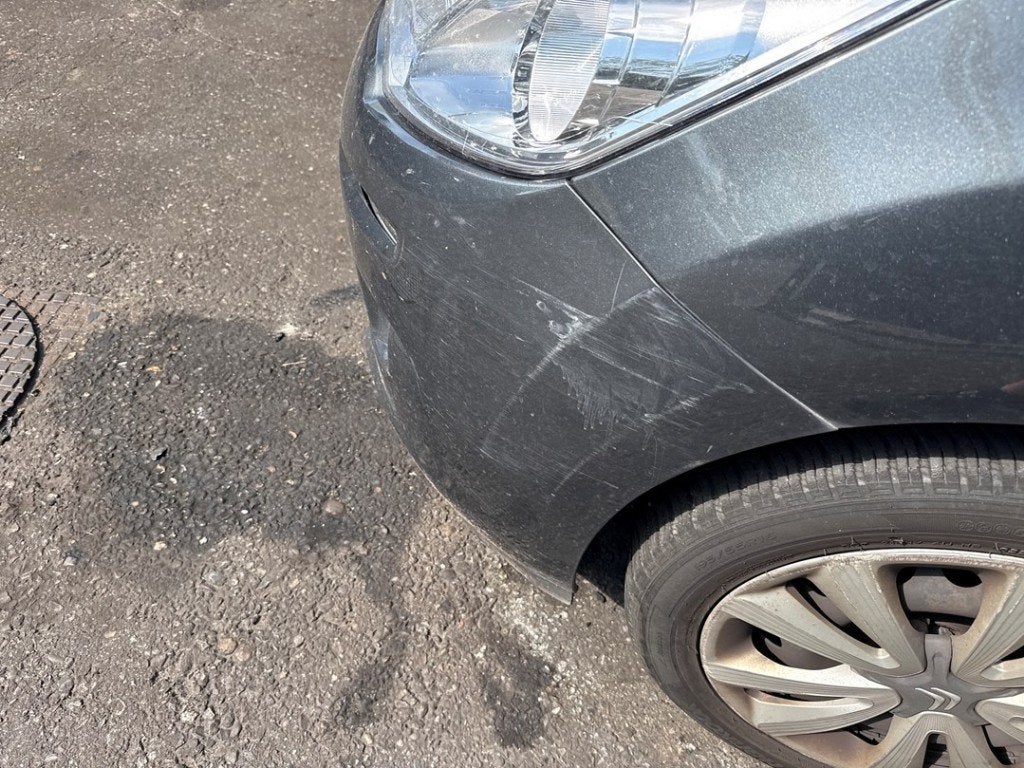 PARE-CHOCS AVANT Citroën C3 (SC) (|1609965980|1643575980|), Kontakt-citroen@citroen.com, Utilisé, Avant, Citroën