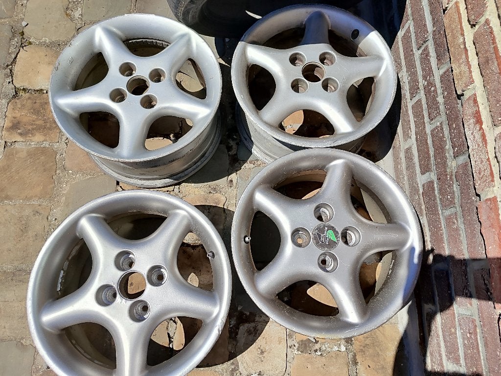 4 jantes alu 15 pouces + pneus, 15 pouces, Pneus été, Enlèvement, Utilisé