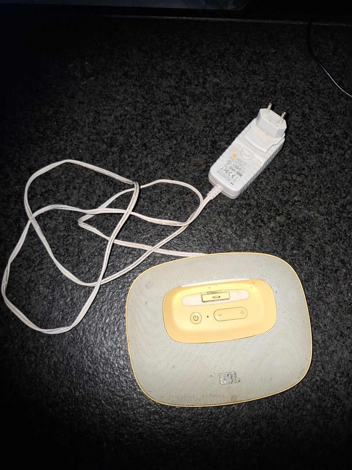 jbl luidspreker  + laadstation voor iphone, Enlèvement, JBL