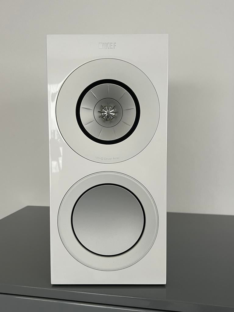 KEF R3 ( not meta ) / eind mei beschikbaar, Gebruikt, 120 watt of meer, Front, Rear of Stereo speakers, Ophalen