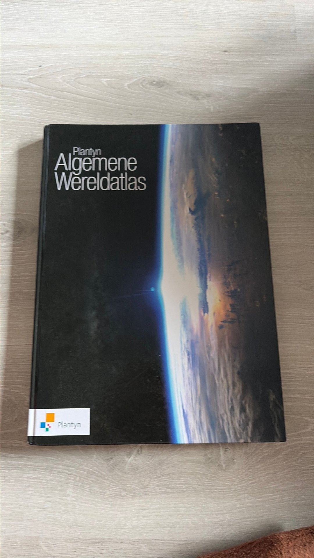Etienne van Hecke - Plantyn algemene wereldatlas, Enlèvement ou Envoi, Etienne van Hecke; Dirk Vanderhallen
