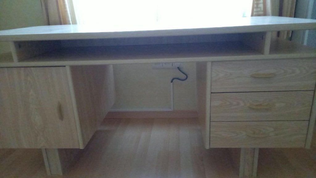 Bureau, Bureau d'écolier, Comme neuf, Enlèvement, Brun