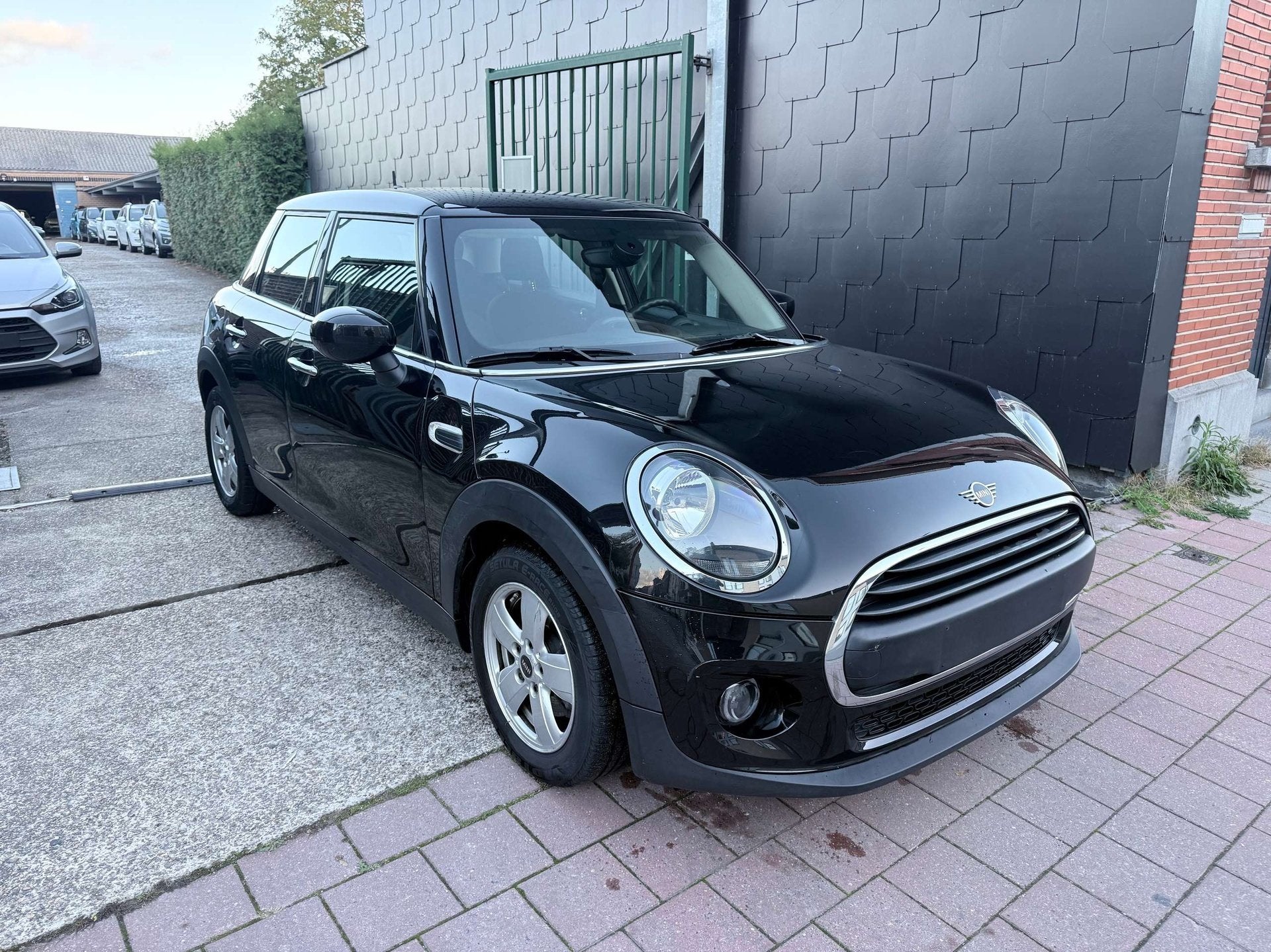 MINI One Mini 1.5A One OPF (EU6d-TEMP), Auto's, Automaat, Stof, Gebruikt, https://public.car-pass.be/vhr/f9fe899a-ad53-4951-88c5-df54b23be747