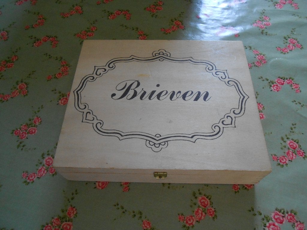 doosje Brieven, Postzegels en Munten, Ophalen of Verzenden