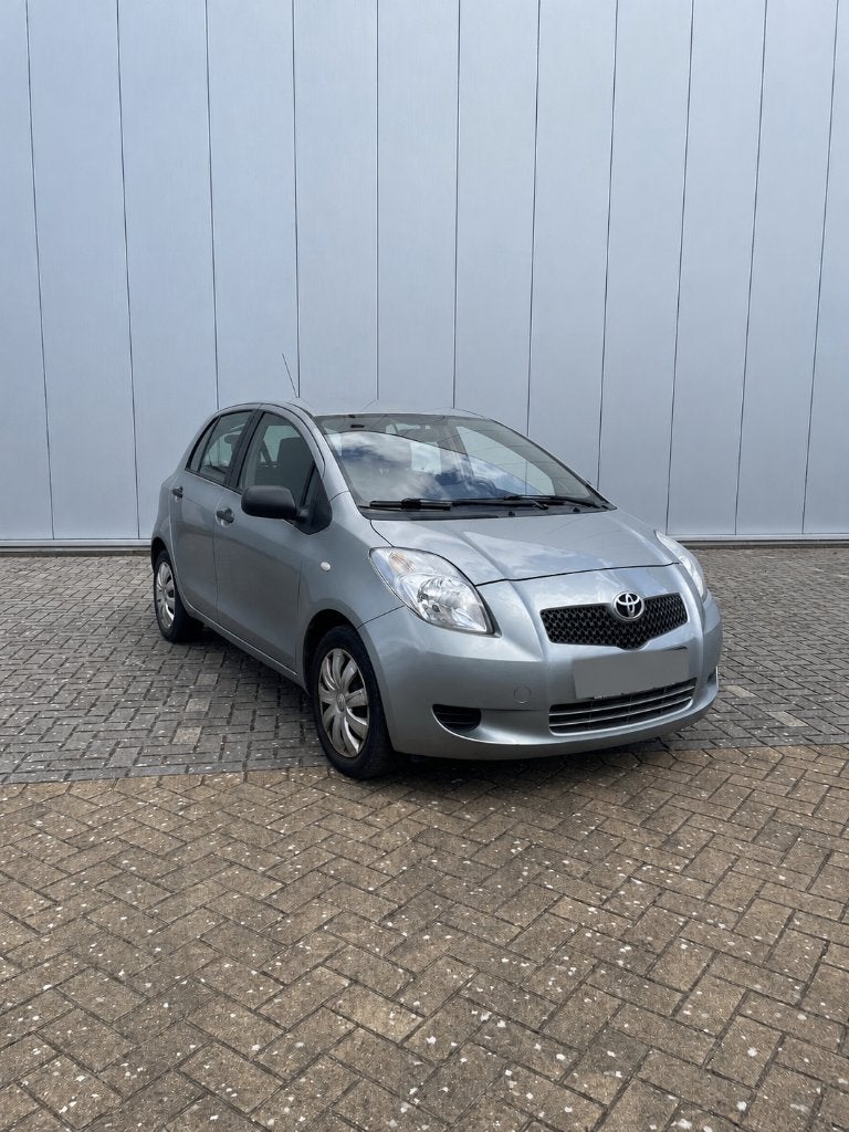 Toyota Yaris, Auto's, Toyota, Voorwielaandrijving, 4 deurs, Stof, Zwart