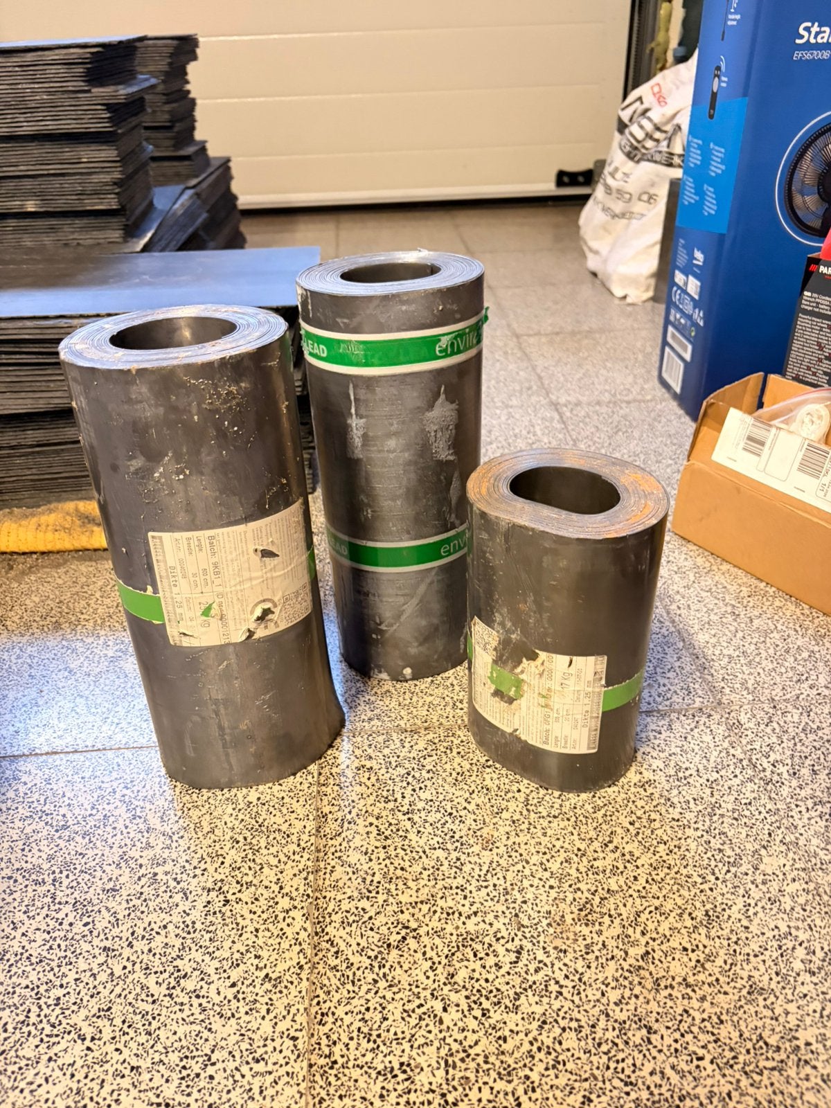 4 Rollen Lood/Bladlood(Nieuw & deels gebruikt) - 30cm & 20cm, Doe-het-zelf en Bouw, Zwart, Overige typen, Nieuw, Metaal