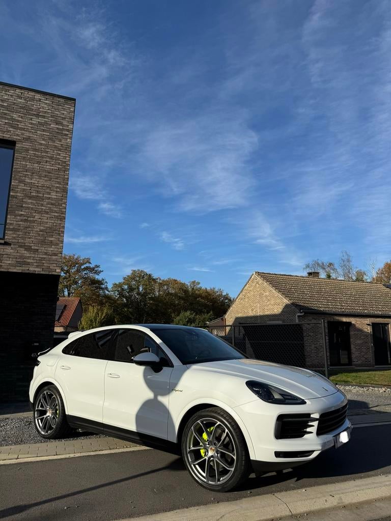 Porsche Cayenne Coupe E-Hybrid CHRONO/PASM/PANO/360cam, Auto's, Automaat, 2995 cc, 340 kW, Wit