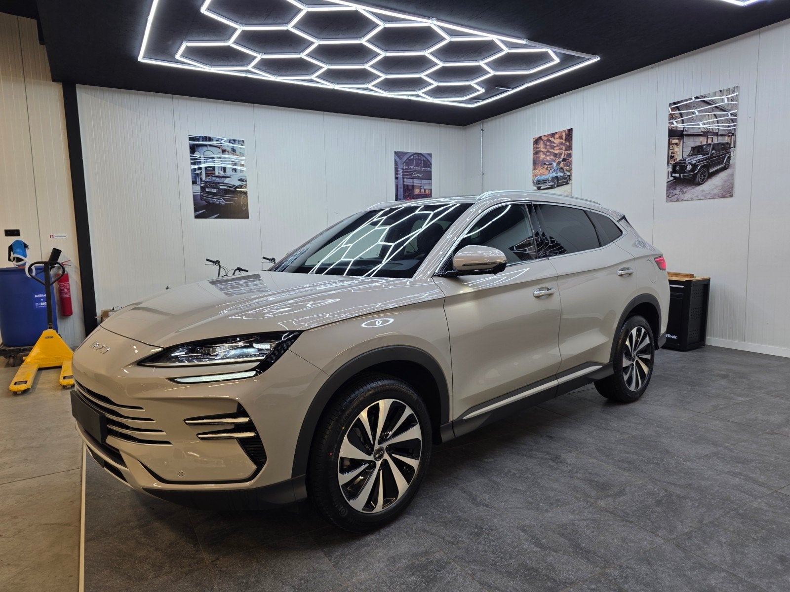 BYD SEAL U 1.5 DM-I 218 PHEV COMFORT 2026 125KM RANGE, Auto's, BYD, Automaat, Seal U, 4 cilinders, Beige