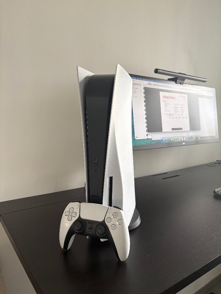 PS5 Standard (met drive) - Zo goed als nieuw + Box & Invoice, Games en Spelcomputers, Ophalen of Verzenden, Zo goed als nieuw
