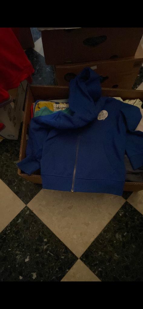 Vêtements, Enlèvement, Comme neuf