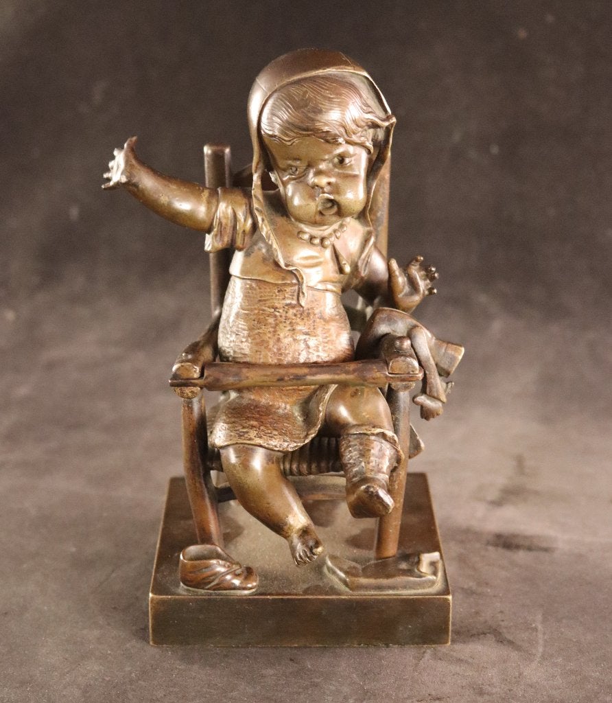 Statue en bronze d'une jeune fille, Enlèvement ou Envoi, Statue