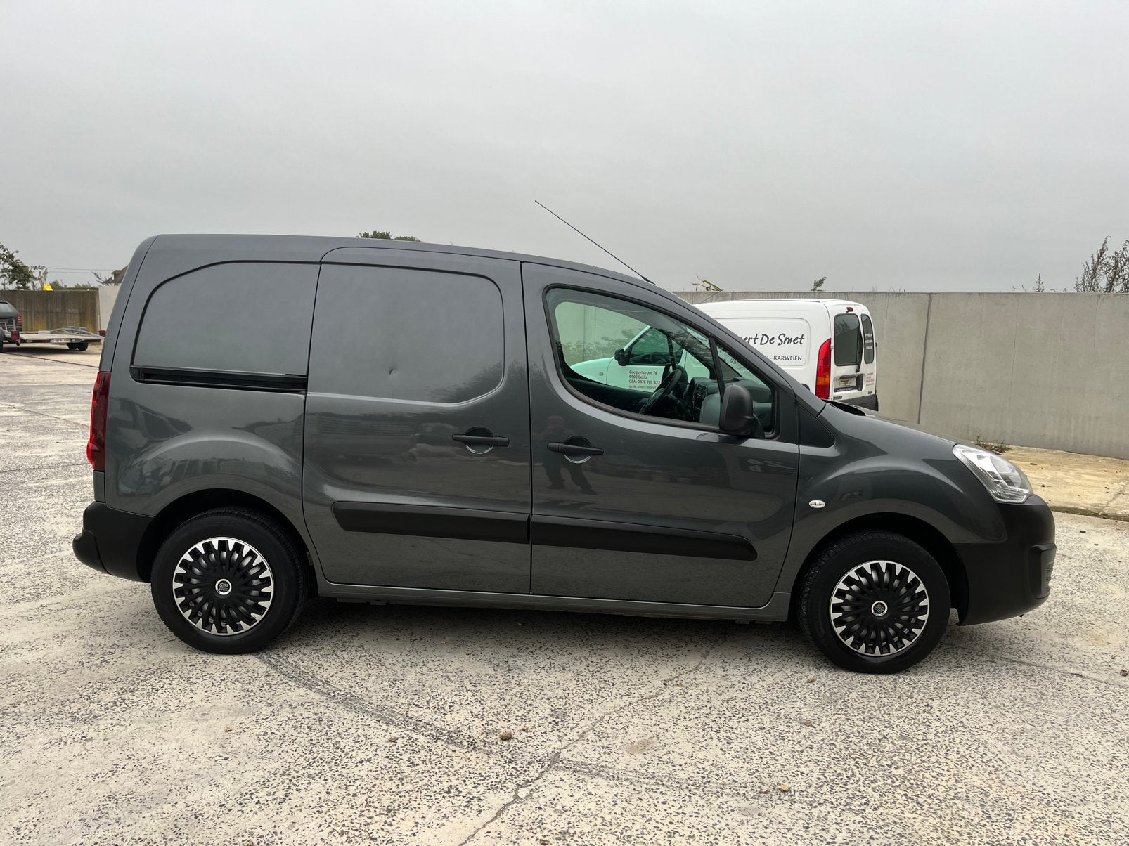 Citroën Berlingo Benzine 88Dkm!!!, Auto's, Voorwielaandrijving, Dealer onderhouden, Euro 6, 4 cilinders