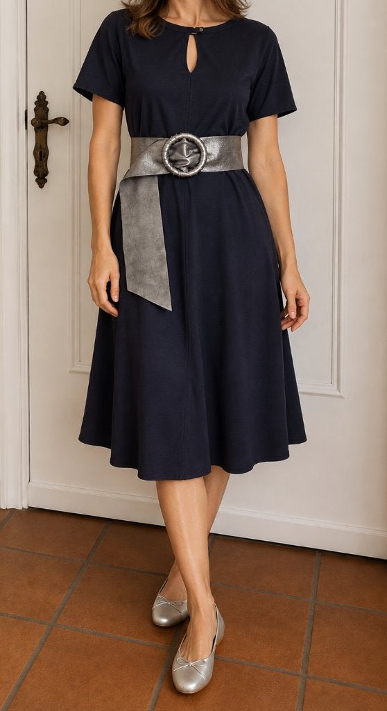 Donkerblauwe jurk van Marc Cain maat M, Maat 38/40 (M), Blauw, Ophalen of Verzenden, Knielengte