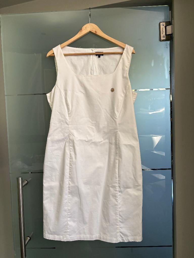 Armani - Robe blanche, Enlèvement ou Envoi, Comme neuf, Longueur genou, Blanc