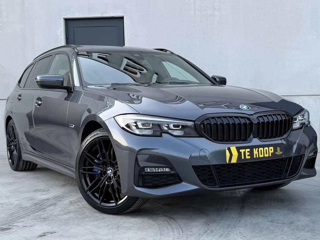 BMW 3 Serie 330 M-Pack *M-Seats *Pano *Trekhaak *Sportrem *C, Autos, Cuir, Argent ou Gris, Achat, 218 kW