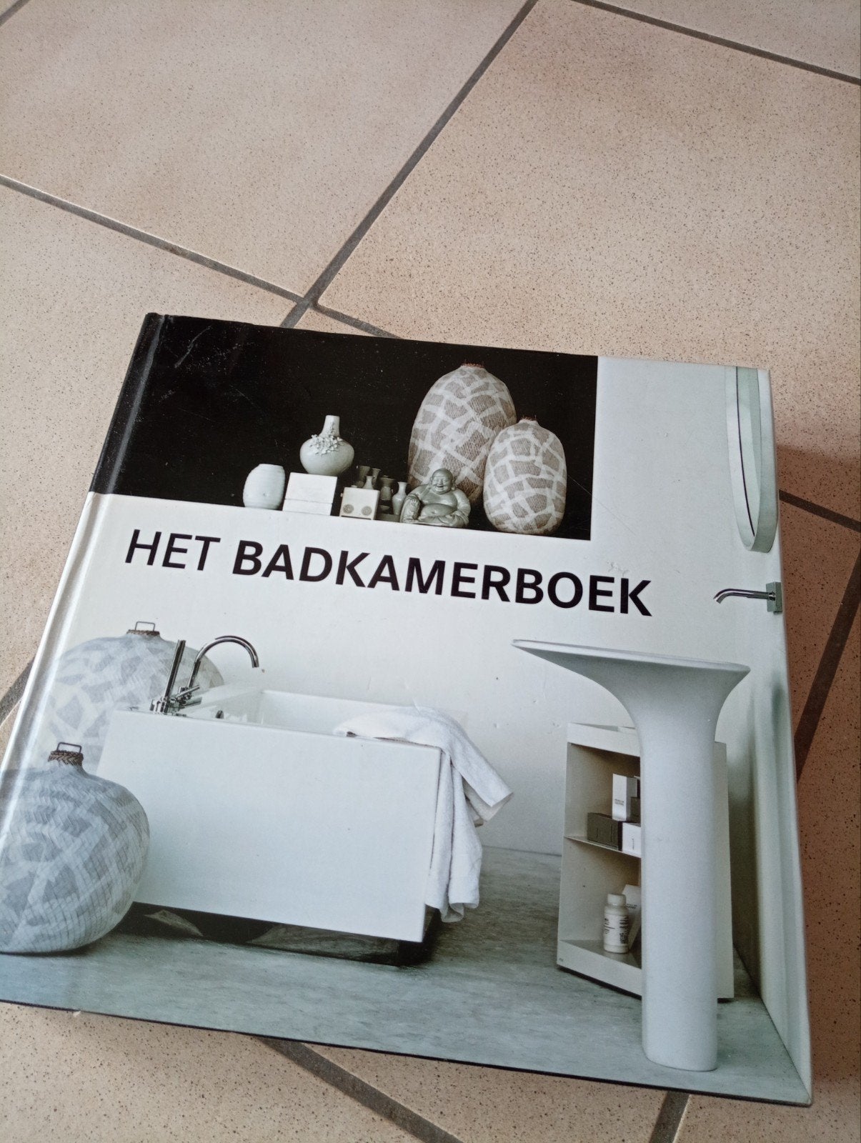 het badkamerboek, Ophalen