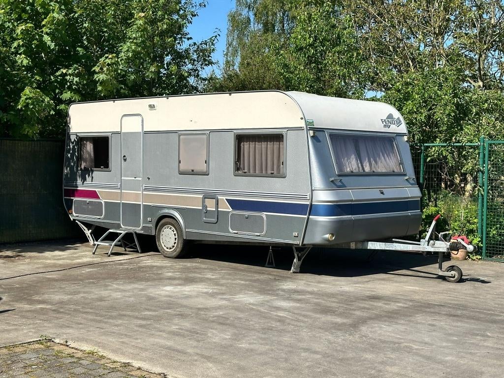 Fendt 541 A, Caravans en Kamperen, Rondzit, Dwarsbed, Particulier, Ringverwarming