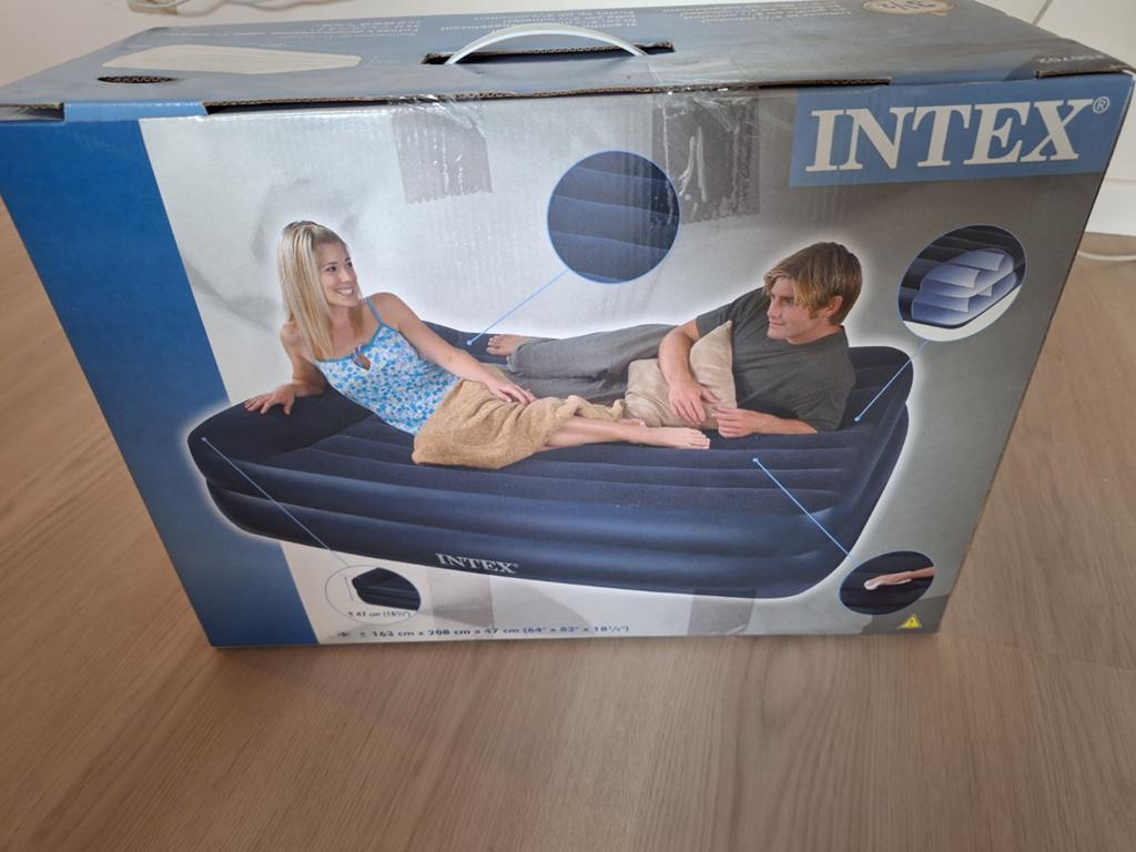 Matelas pneumatique auto-gonflable 2 personnes INTEX Neuf, Enlèvement, 2 personnes