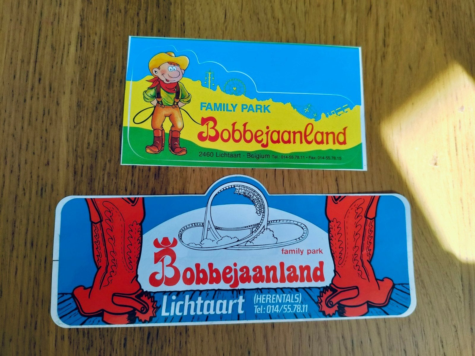 2 retro stickers pretpark Bobbejaanland, Enlèvement ou Envoi