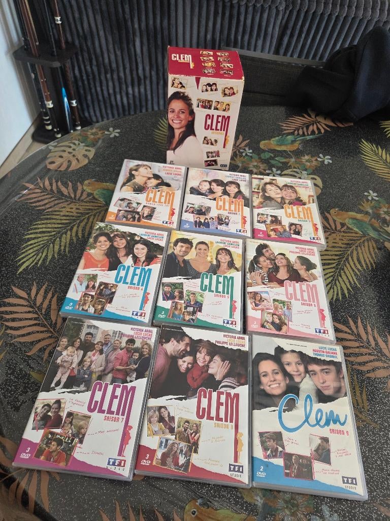 Dvd clem 9 saisons, Cd's en Dvd's, Ophalen, Zo goed als nieuw