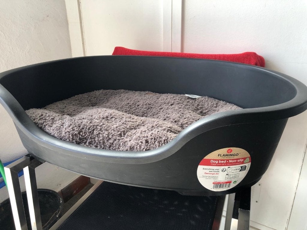 Nieuwe hondenmand met kussen, Dieren en Toebehoren, Overige Dieren-accessoires, Ophalen