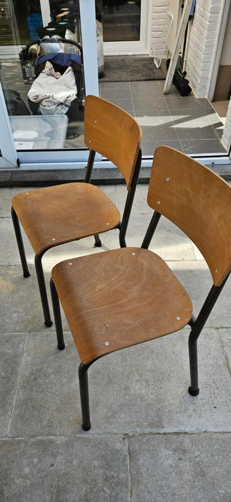 2 schoolstoelen, Huis en Inrichting, Stoelen, Ophalen