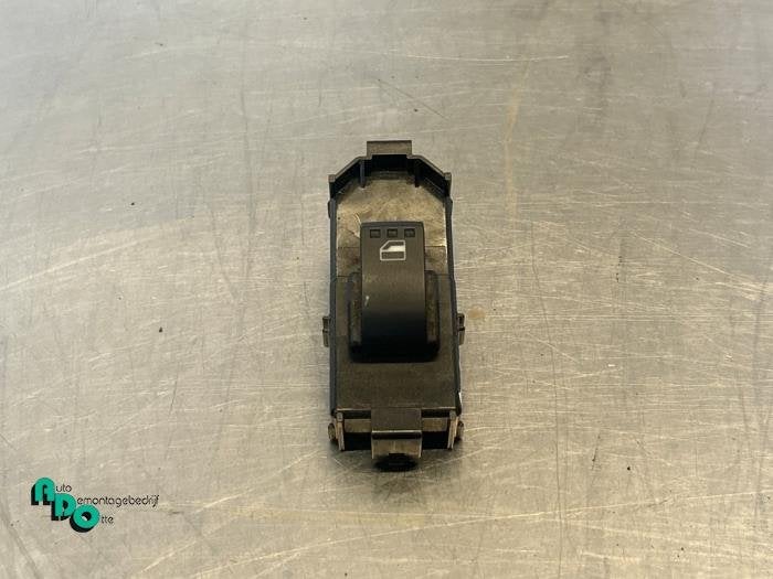 Commutateur vitre électrique d'un Subaru Justy (Justy 07-), Subaru, -, 3 mois de garantie, Utilisé