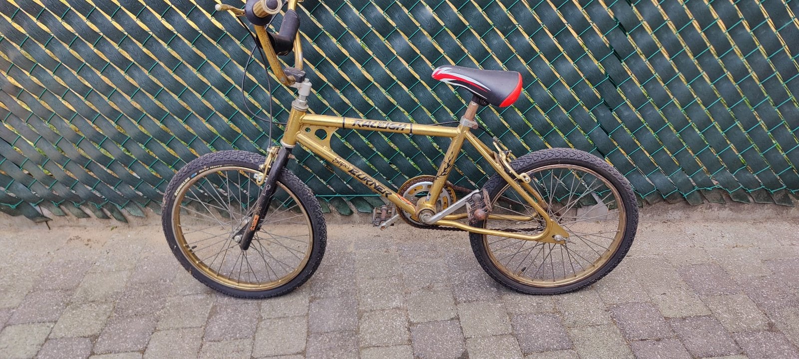 Vintage Raleigh Bmx jongens gerestaureerd 1984, Frein sur jante, Enlèvement, Utilisé, Frein à main