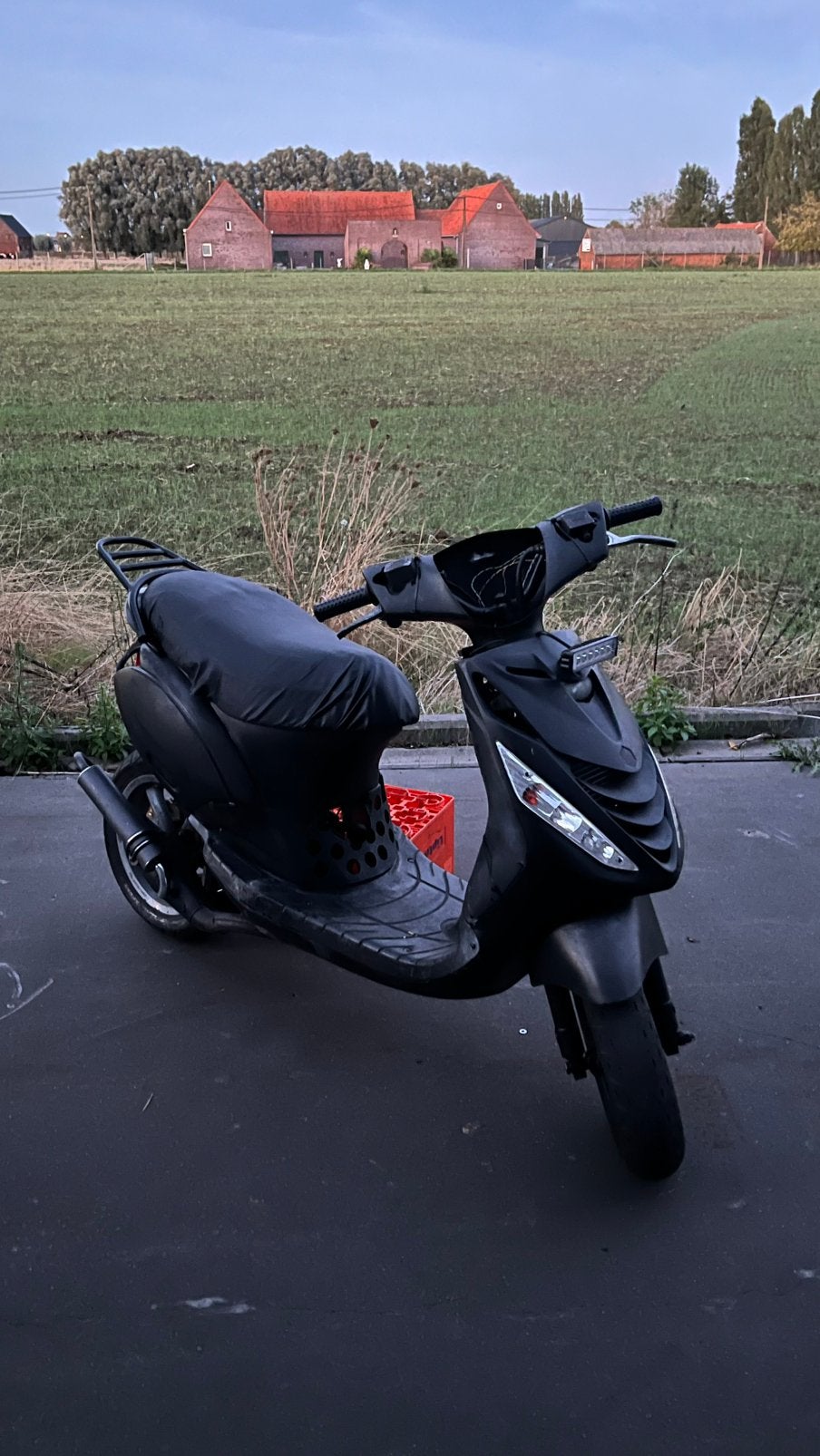 Piaggio zip 70cc watergekoeld dubbel disk, Ophalen, Zo goed als nieuw, Uitlaat, Piaggio
