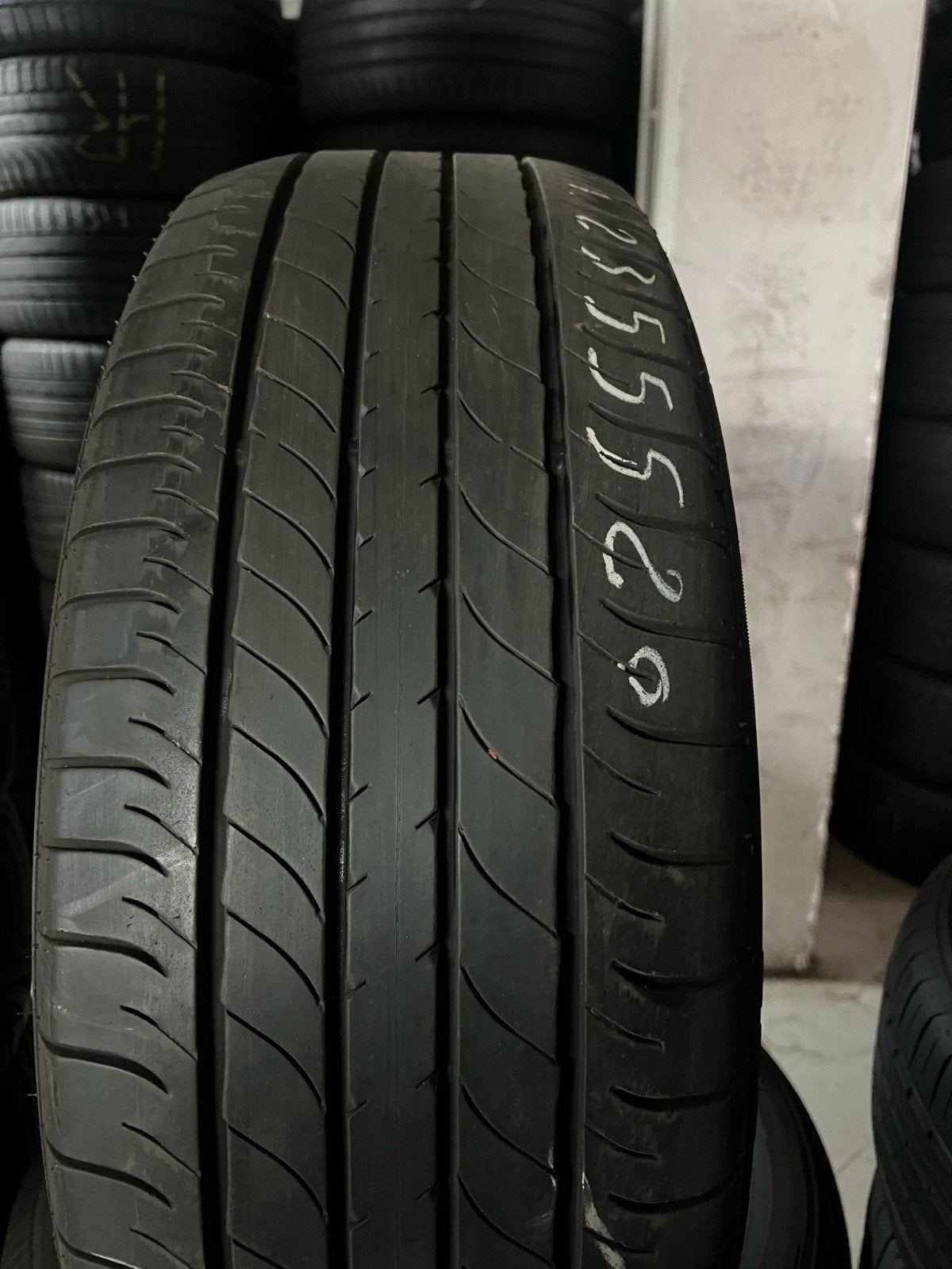 23555r20 235 55 r20 235/55/r20 dunlop Leasing presque nouvea, Enlèvement ou Envoi