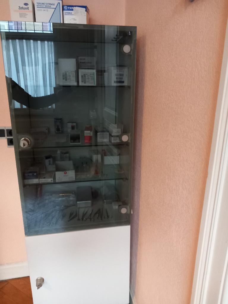 Armoire à pharmacie verrouillable en parfait état, Enlèvement, Utilisé, Armoire